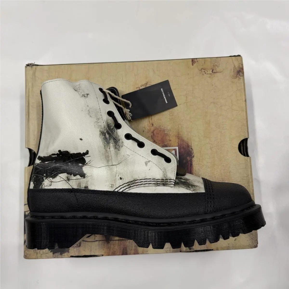 Dr. Martens shoes - Nine 1460 - Nine - Black 2