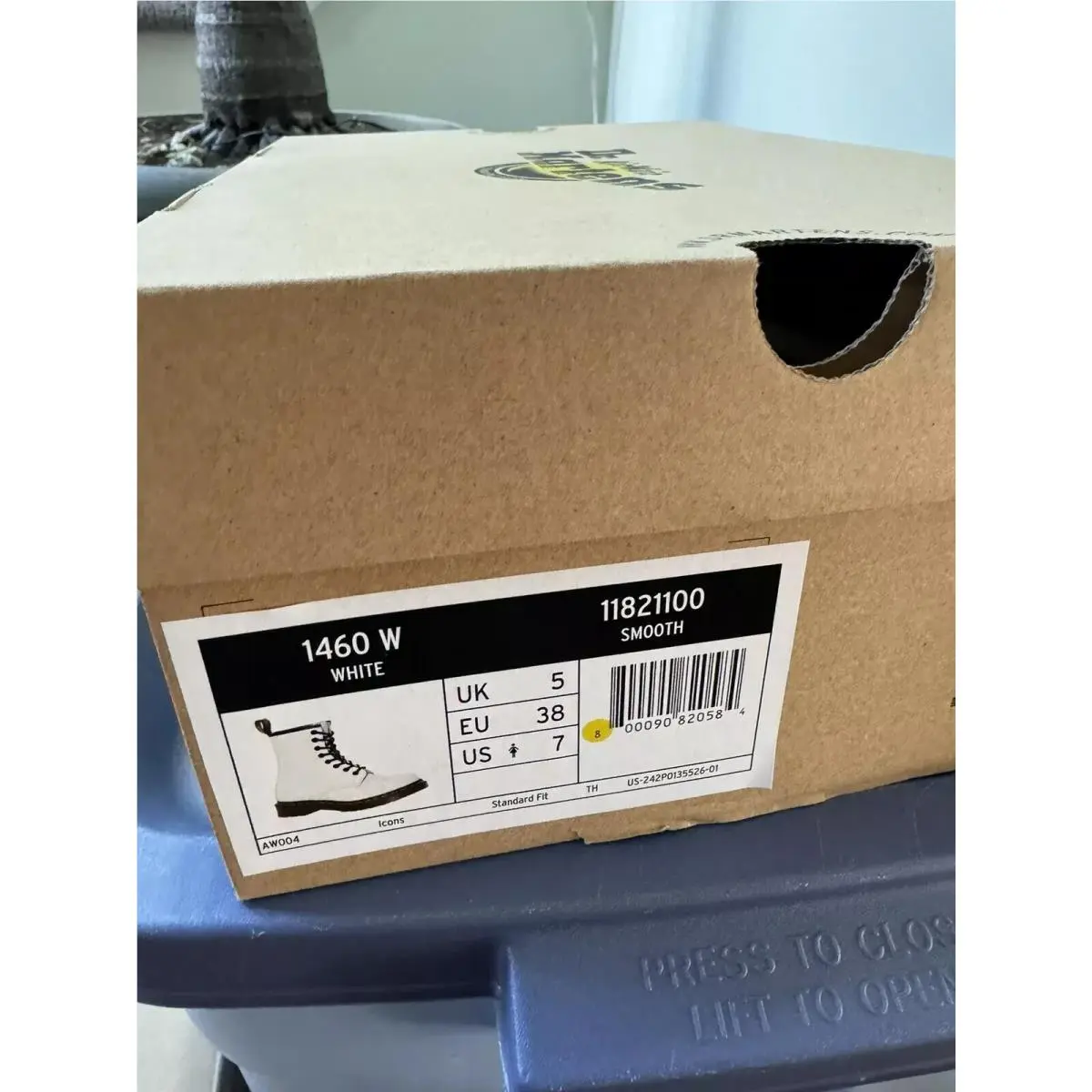 Dr. Martens shoes - Dr. Martens 1460 - Martens - White 5