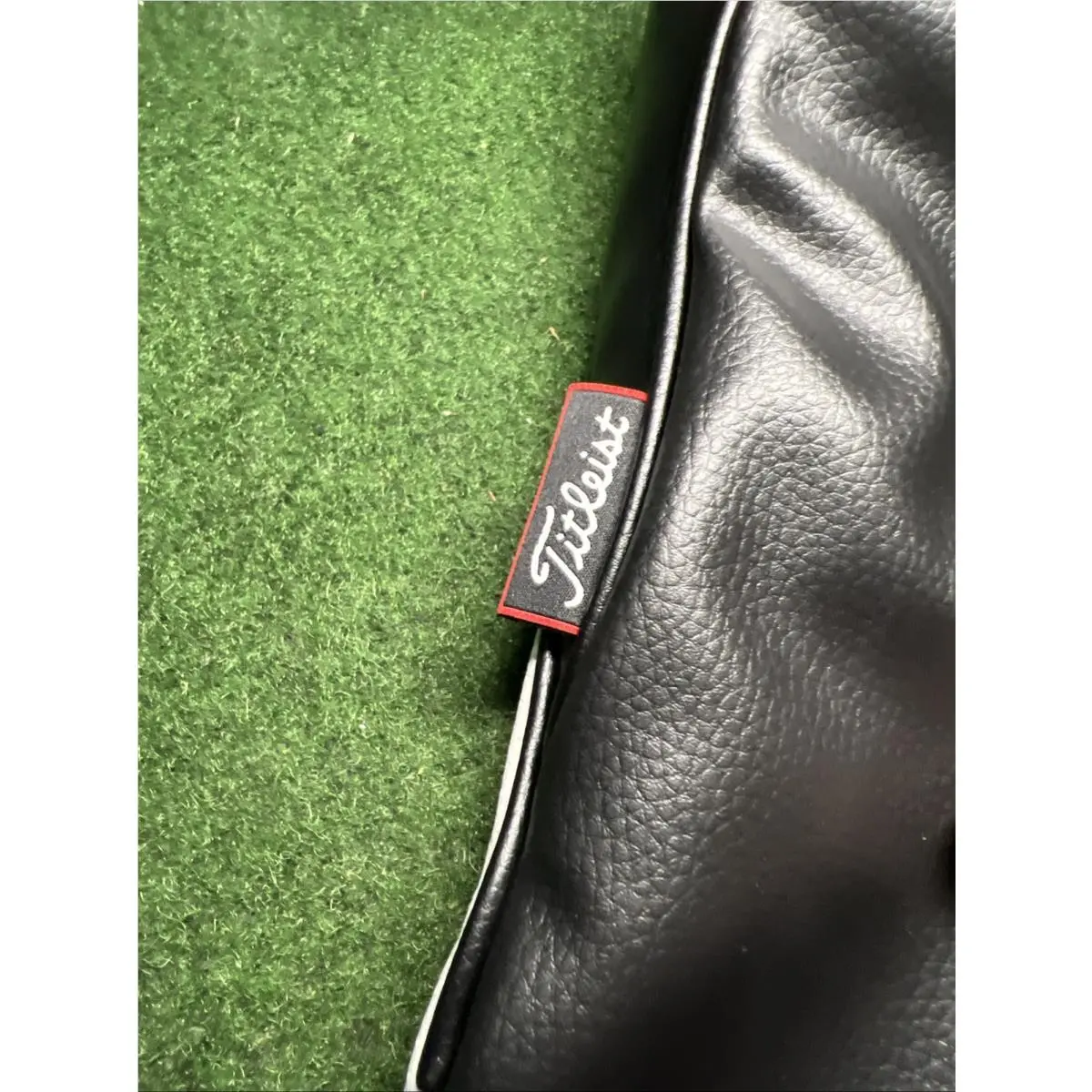 Titleist  - GT2 (UPC: 0196665716735) 17