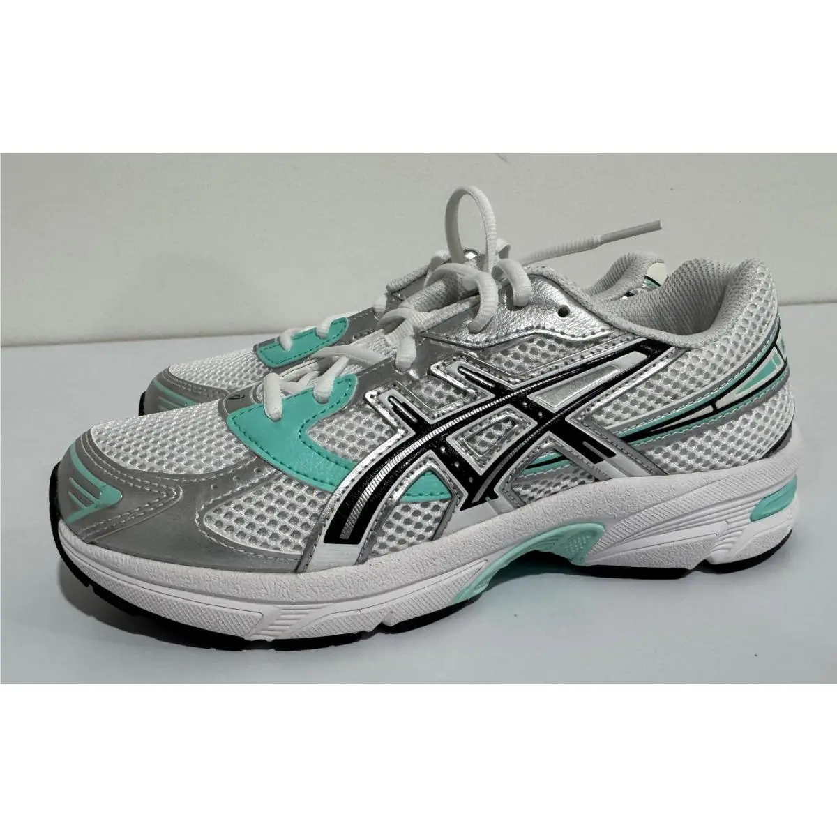 Asics shoes - White 4