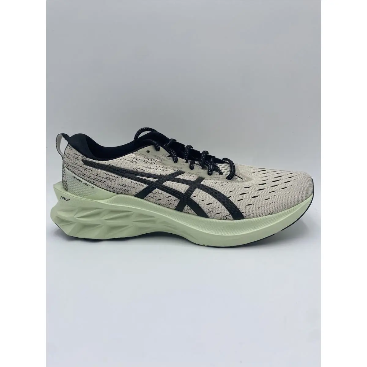 Asics shoes - ASICS Novablast - Novablast - White 2