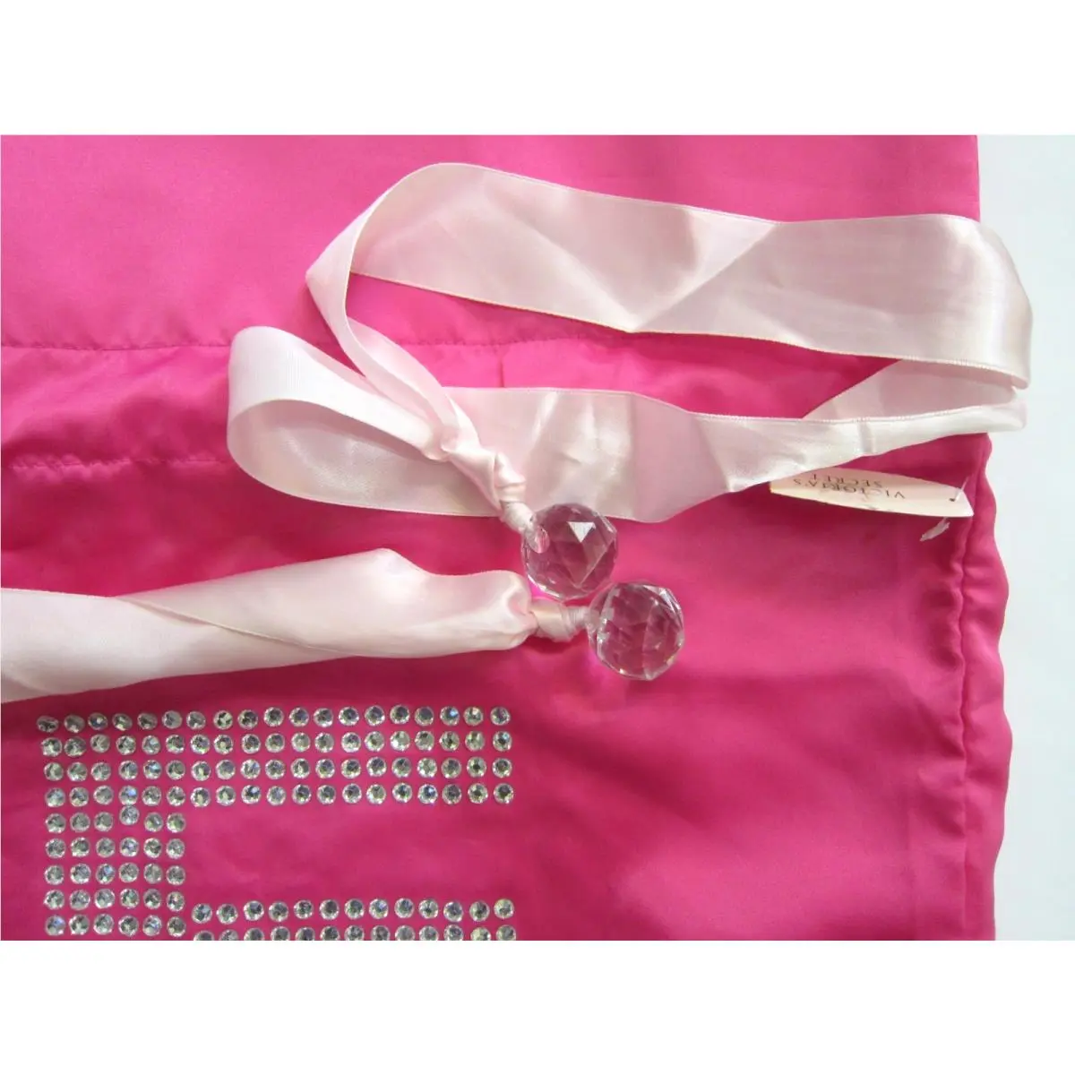 Victoria's Secret  bag   - s: Red, Raspberry Hot Pink silver stone vintage silky, Exterior: Red +Pink, Lining: Pink 24