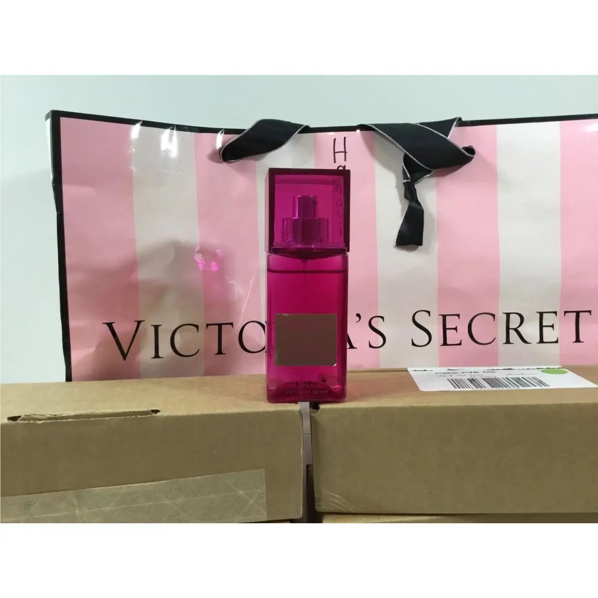 Victoria`s Secret Very Sexy Touch Fragrance Mist 4.2 OZ / 125 ML