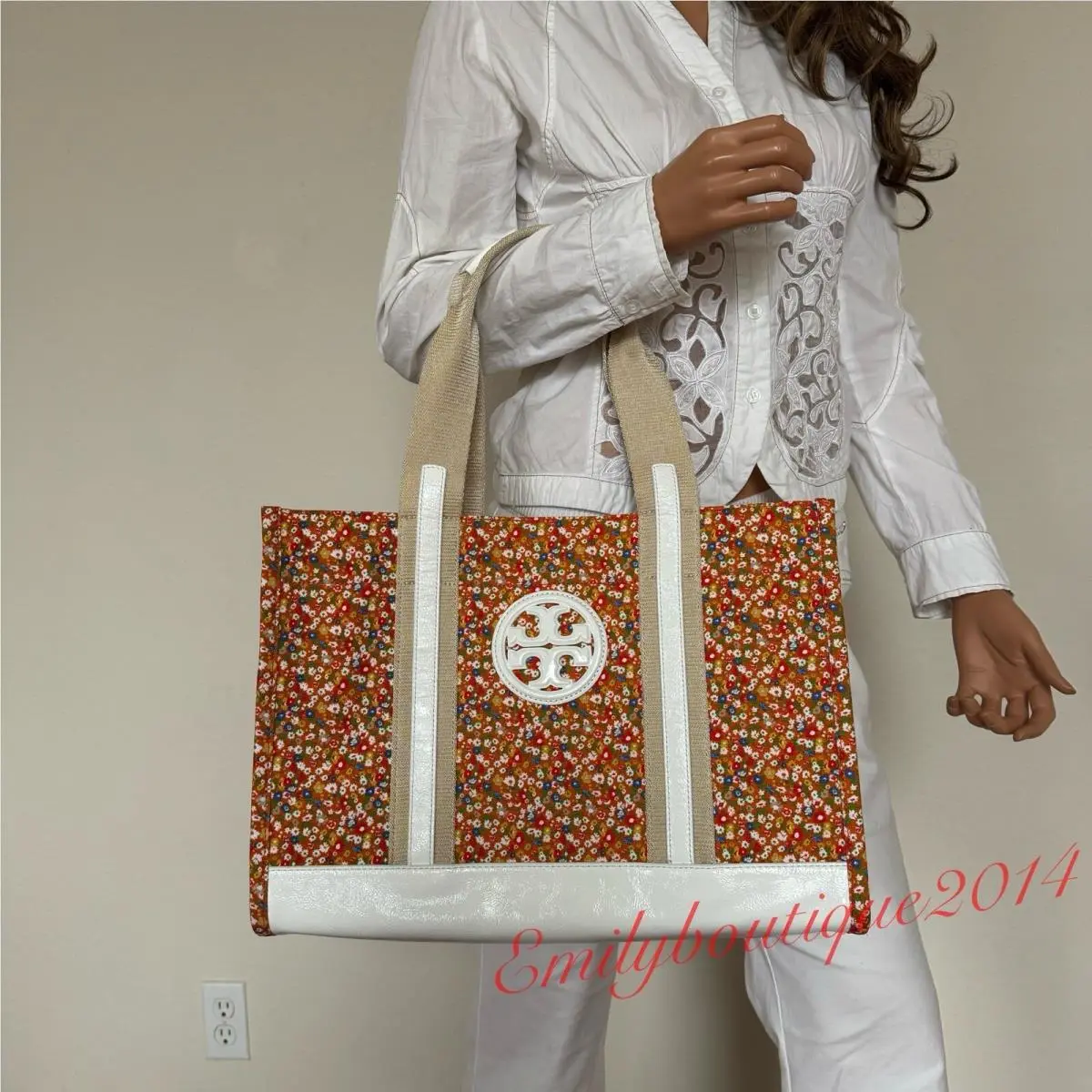 81605 Printed Canvas Tote In Sprinkled Flowers Logo Large Bag by Tory Burch