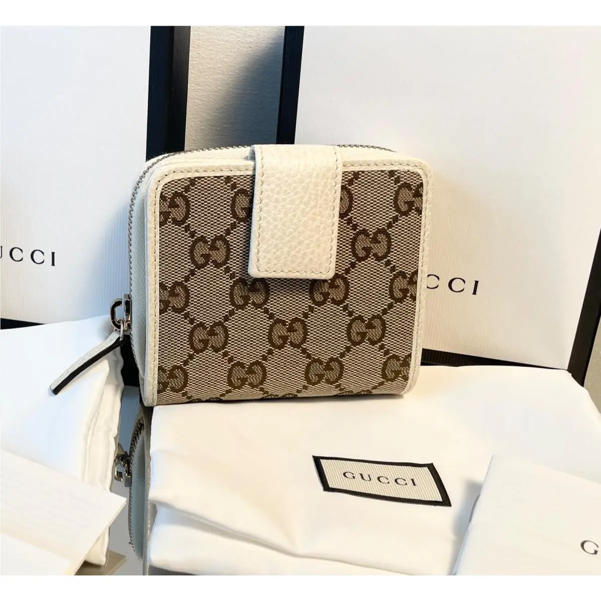 GG Canvas Ziparound 346056 Ladies Bi-fold Wallet White Leather by Gucci