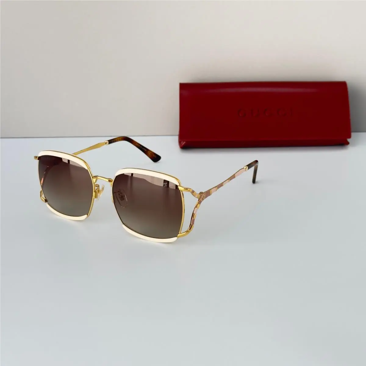 GG0593S Gold Frame Brown Gradient Lens Sunglasses Italy Luxury by Gucci