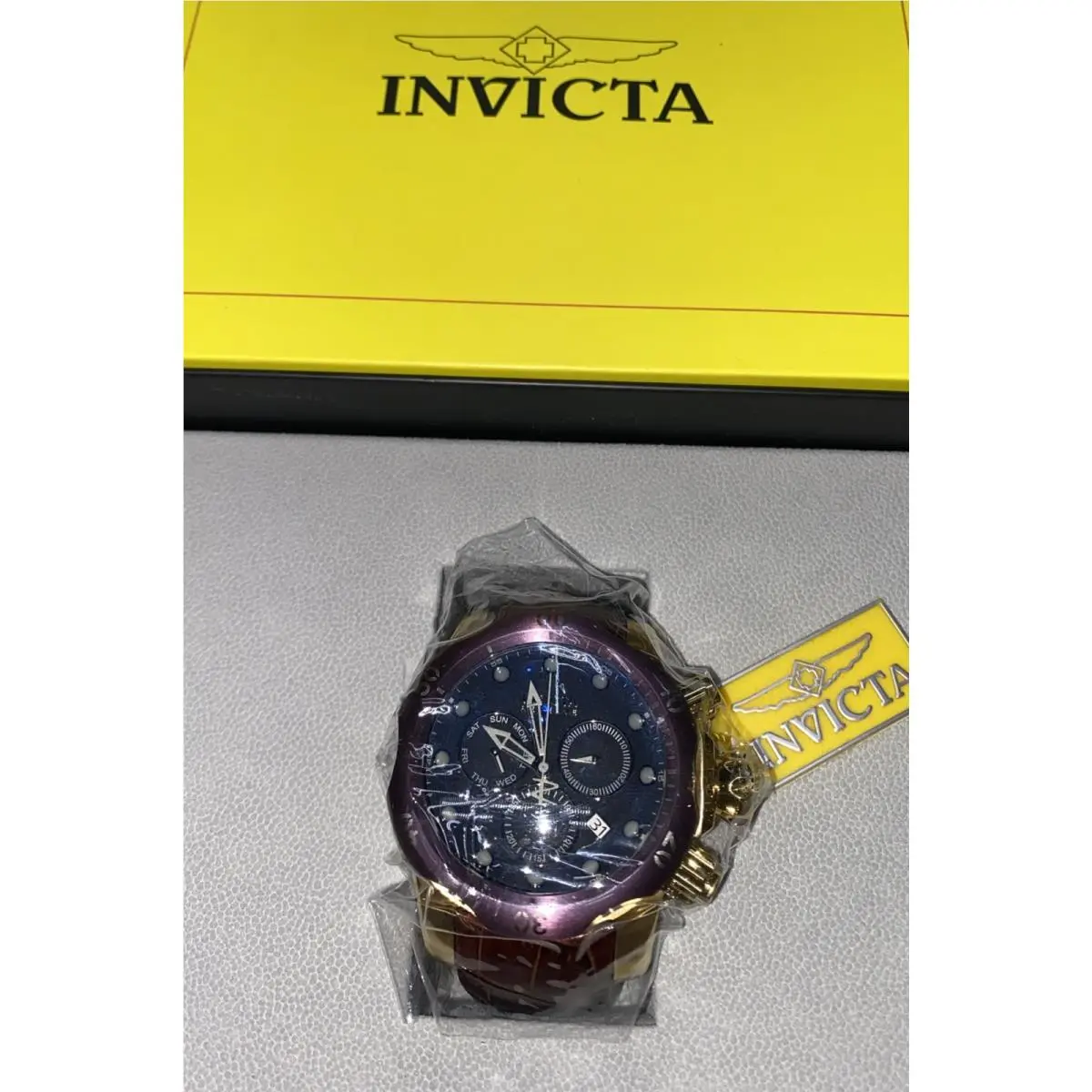 Invicta Men`s 35623 Reserve Collection Venom Chronograph Gold Label Rare 53.7mm
