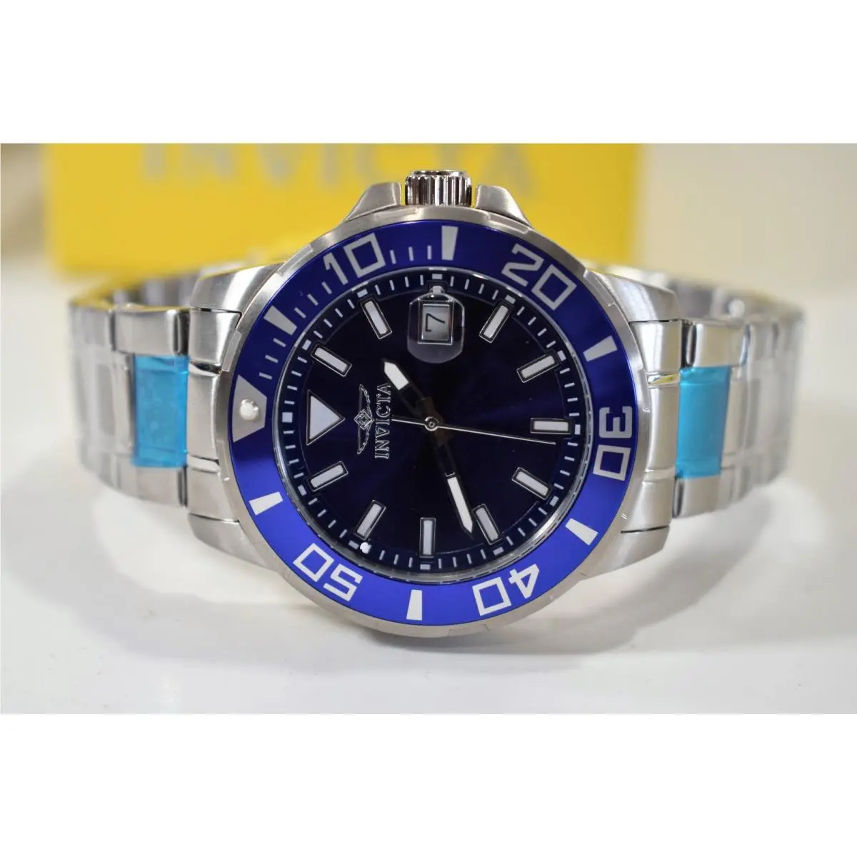 Men`s Pro Diver Stainless Steel Watch Blue Dial Silver-tone 15179 by Invicta