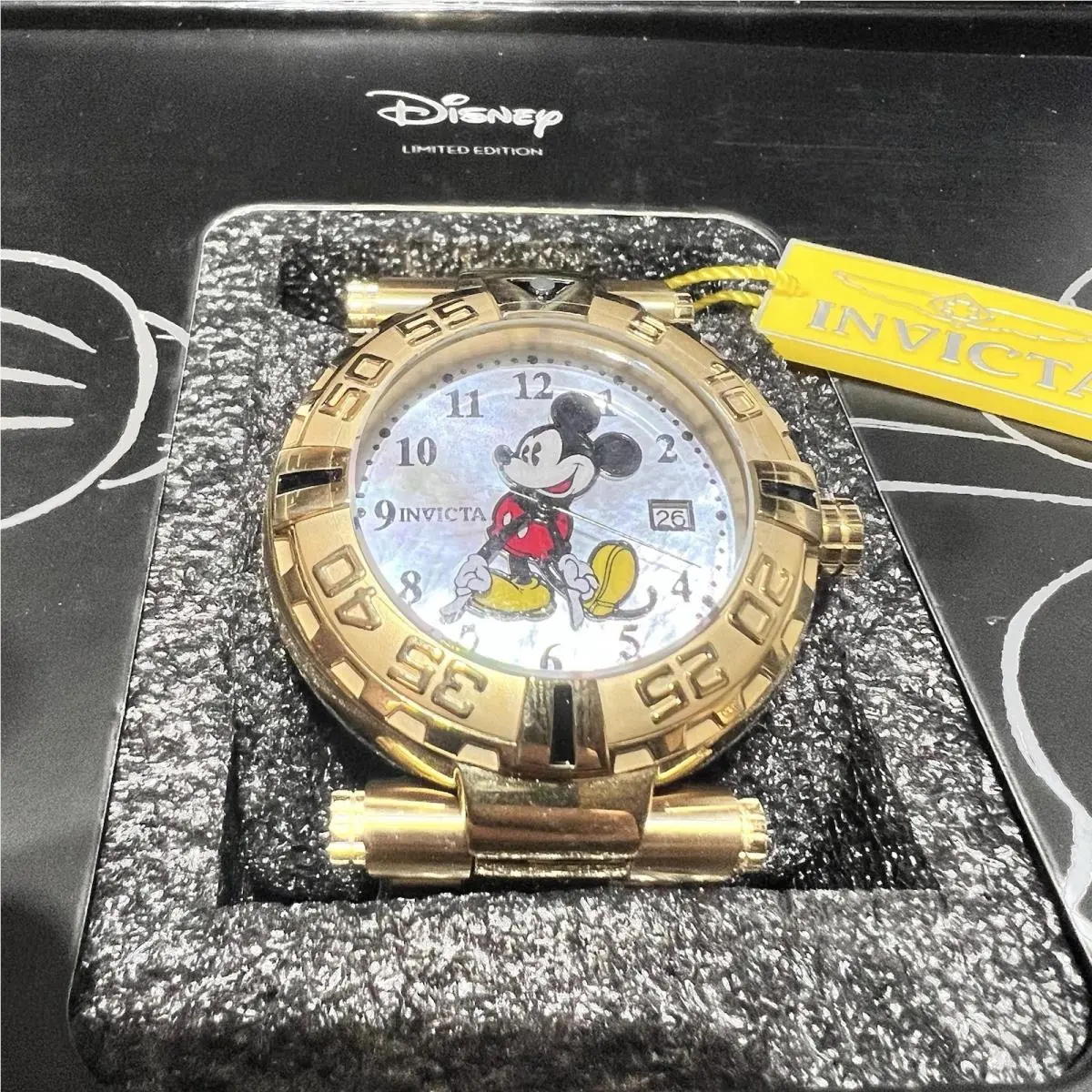 Disney Limited Edition Mickey Mouse Gold Tone Diver Mens`s Watch 25670 by Invicta