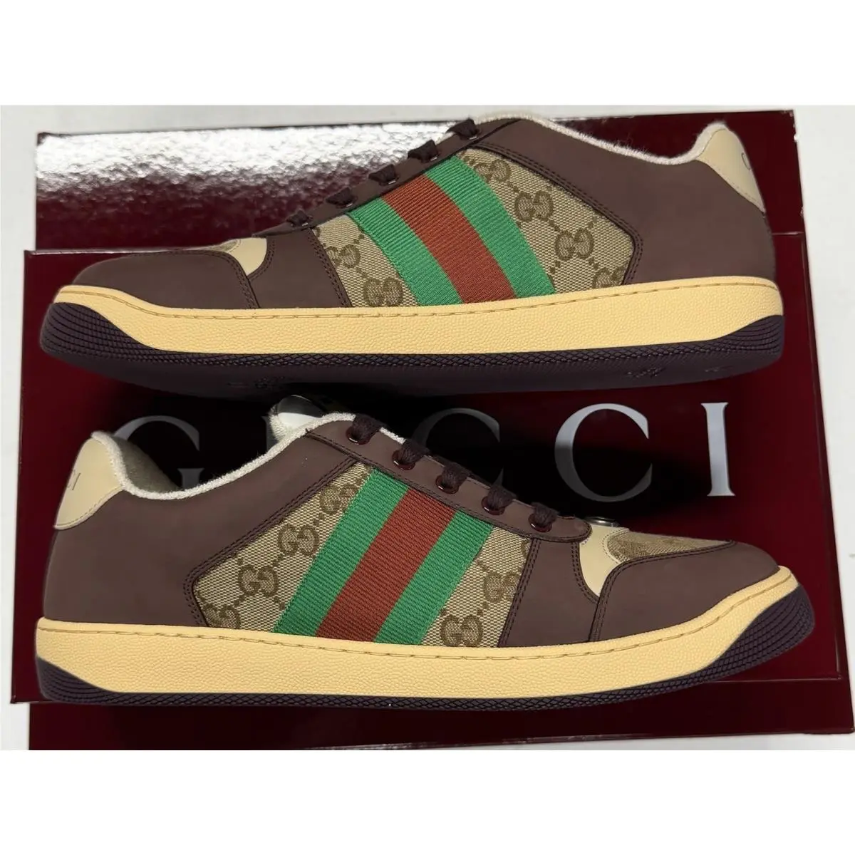 Gucci Men`s Beige Low Top Sneaker Red Green Stripe US 10.5