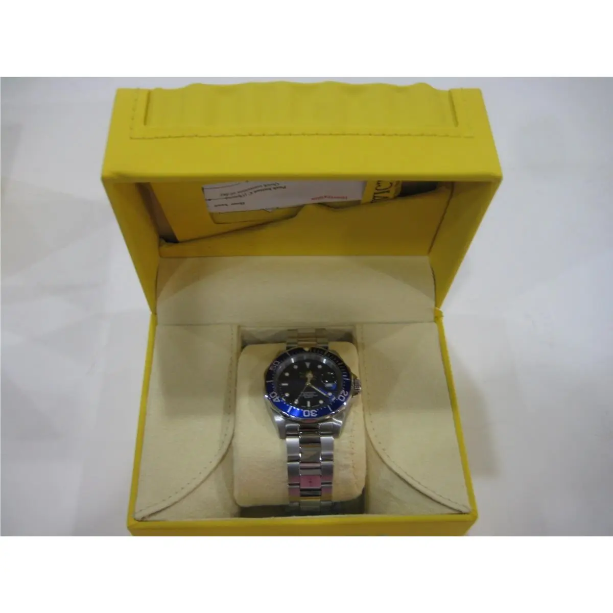 Men`s  9308A `pro Diver` Quartz Watch - Silver Retail by Invicta