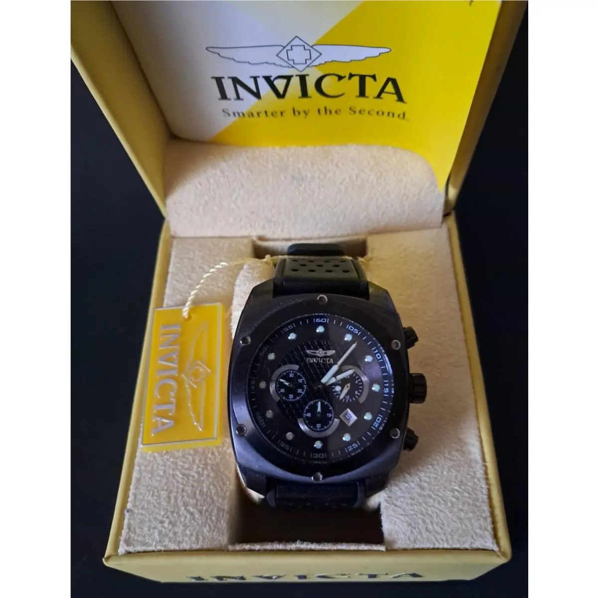 2008  Macau S1 Racing Team Chronograph Men` Watch 5181 Japan Mvt Read by Invicta