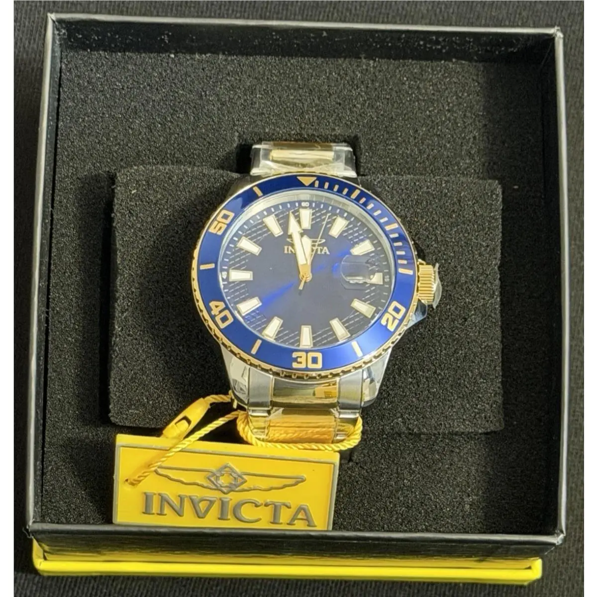 Pro Diver 46071 Blue Dial Blue Bezel Silver/gold Band Men`s Watch by Invicta