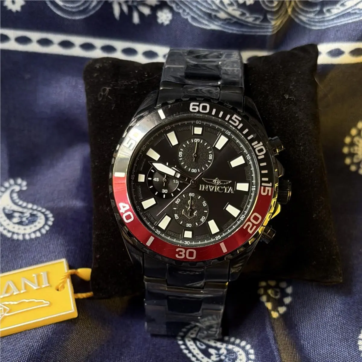Invicta Pro Diver Men`s Quartz Chronograph Wristwatch Black Dial Red Bezel Box