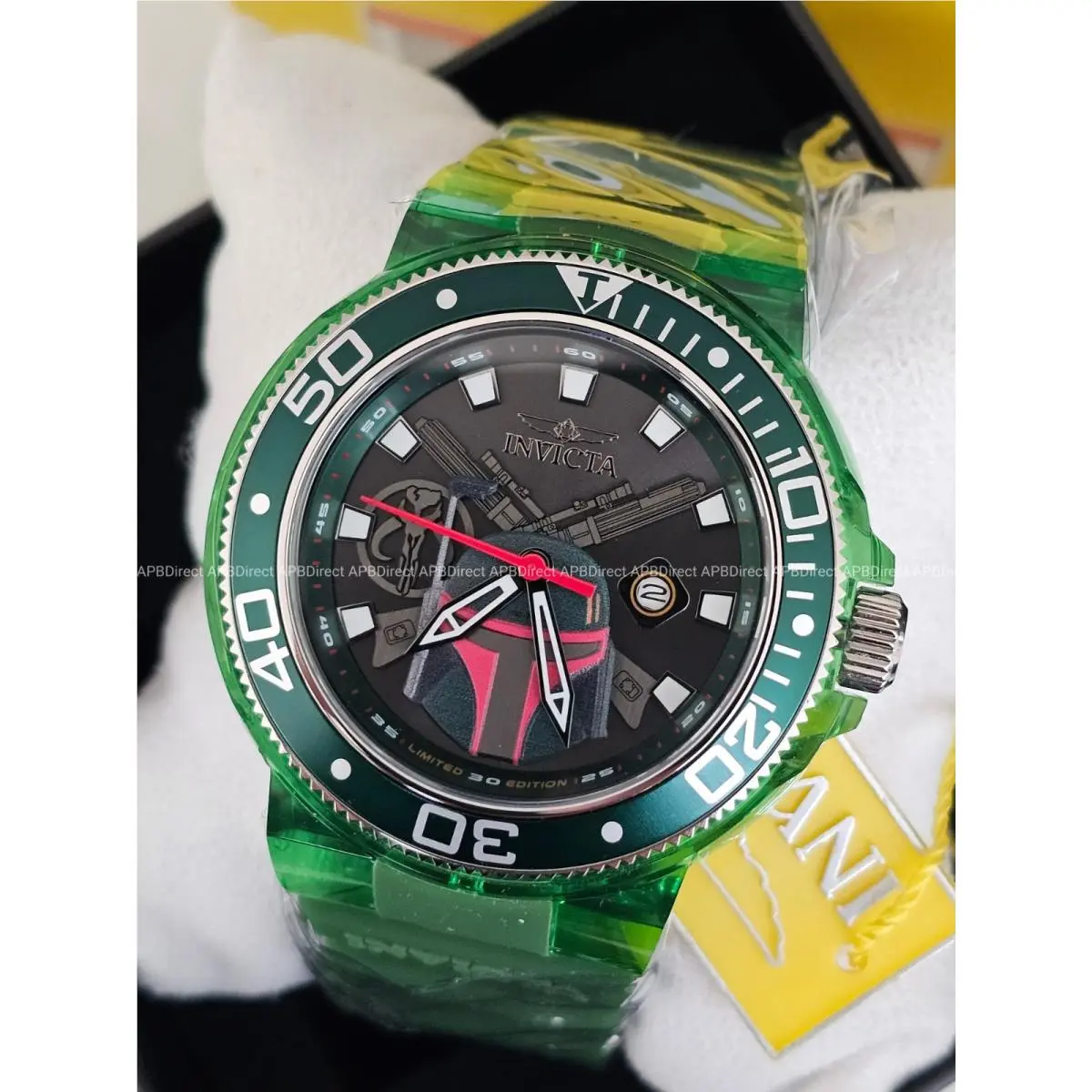 - Star Wars Boba Fett Limited Edition 1033 - Grand Diver - Mens Watch by Invicta