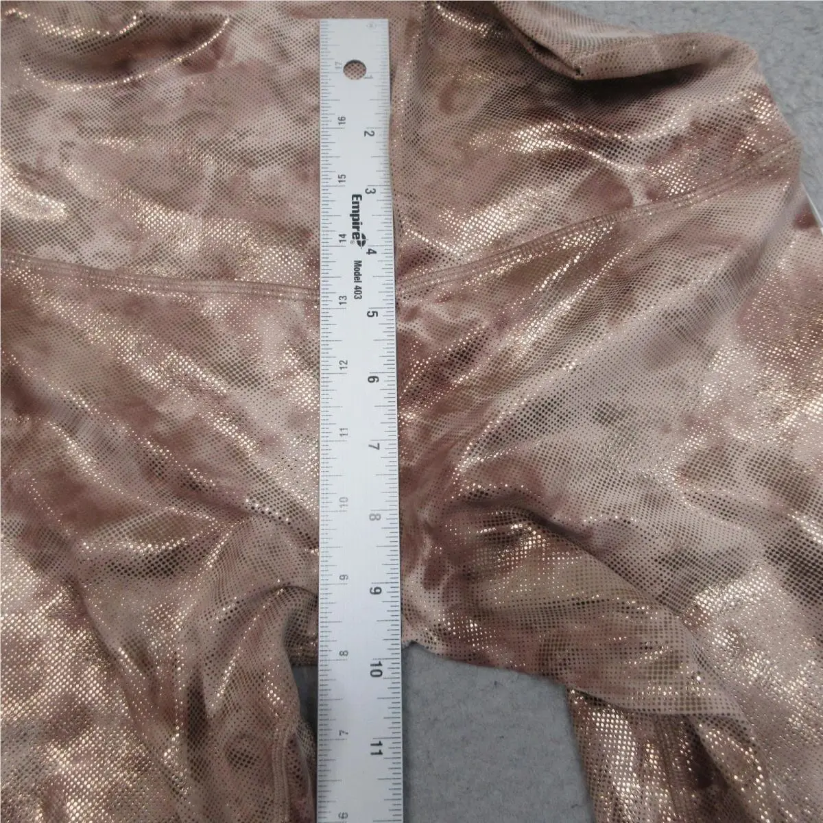 Lululemon clothing - Gold 12