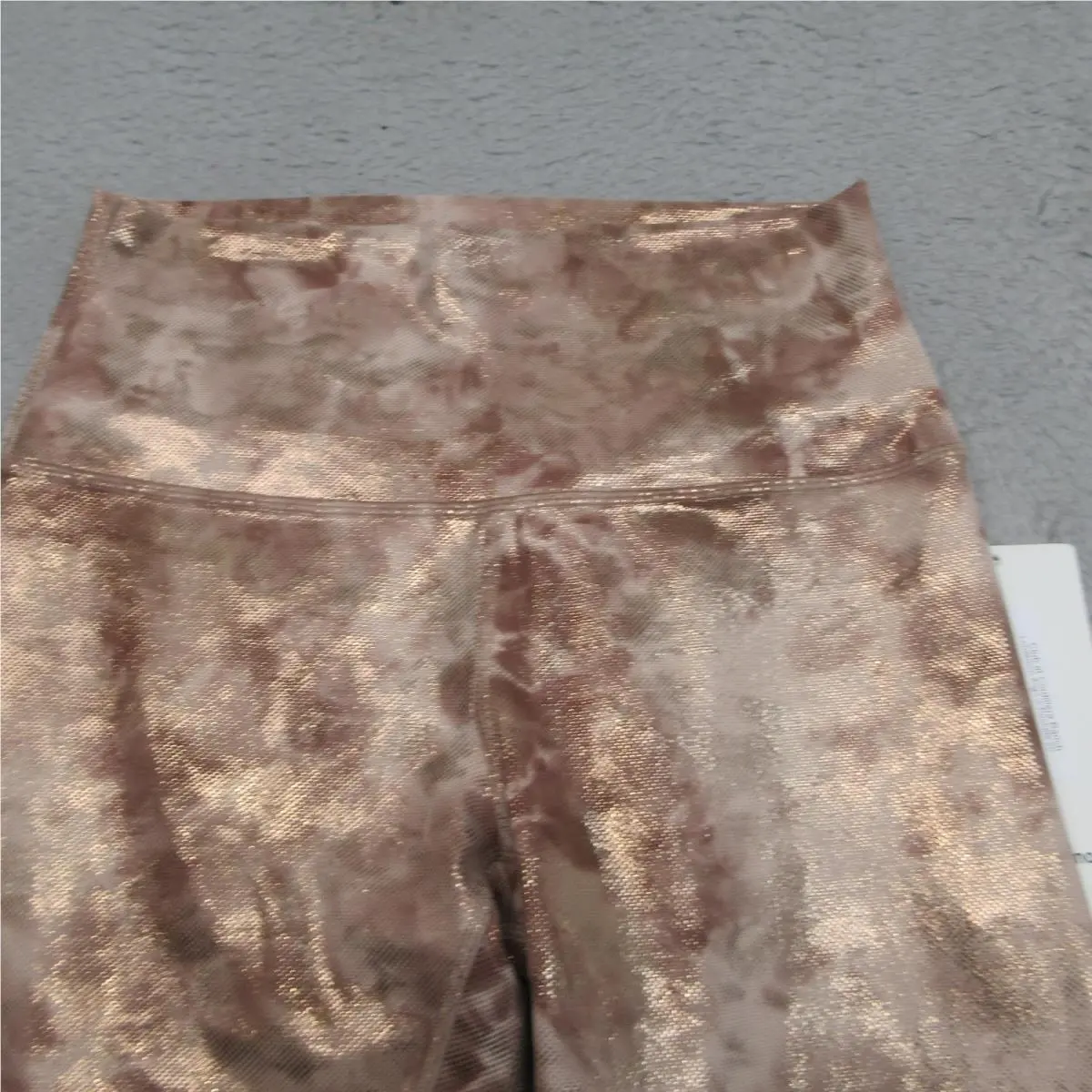 Lululemon clothing - Gold 1