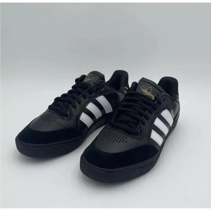 Adidas shoes - adidas Tyshawn - Tyshawn - IE3124 - Black 7