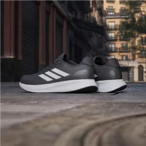 Adidas shoes - Core Black / Cloud White / Core Black 4