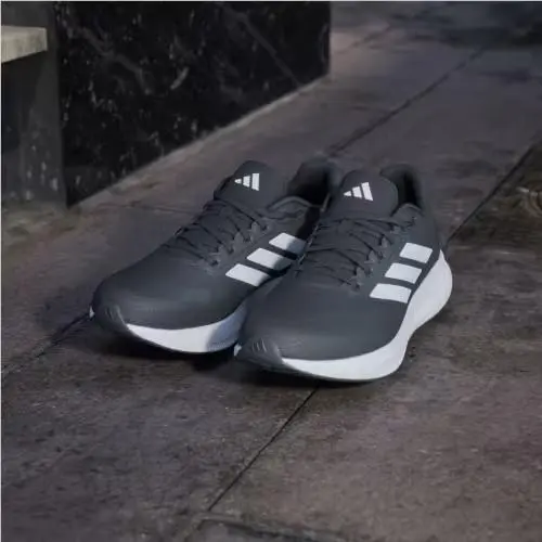 Adidas shoes - Core Black / Cloud White / Core Black 16