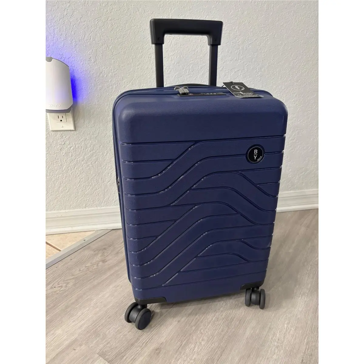 Bric`s Bric`s B Y Ulisse 21 Carry-on Expandable Spinner Color: Navy by Bric's
