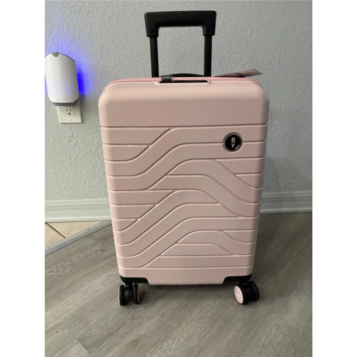Bric`s Bric`s B Y Ulisse 21 Carry-on Expandable Spinner Color: Pearl Pink by Bric's