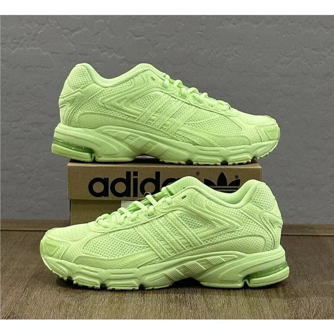 Response CL Green Spark Shoes Sneakers Womens IF9082 Sz 5 5.5 6.5 10.5 by Adidas