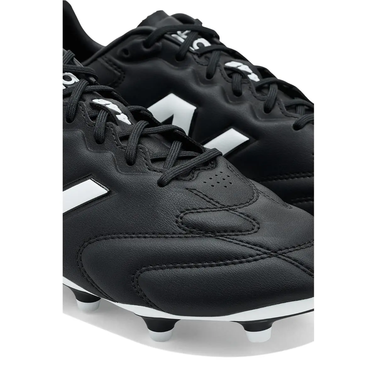 New Balance shoes - Black/NB White 11