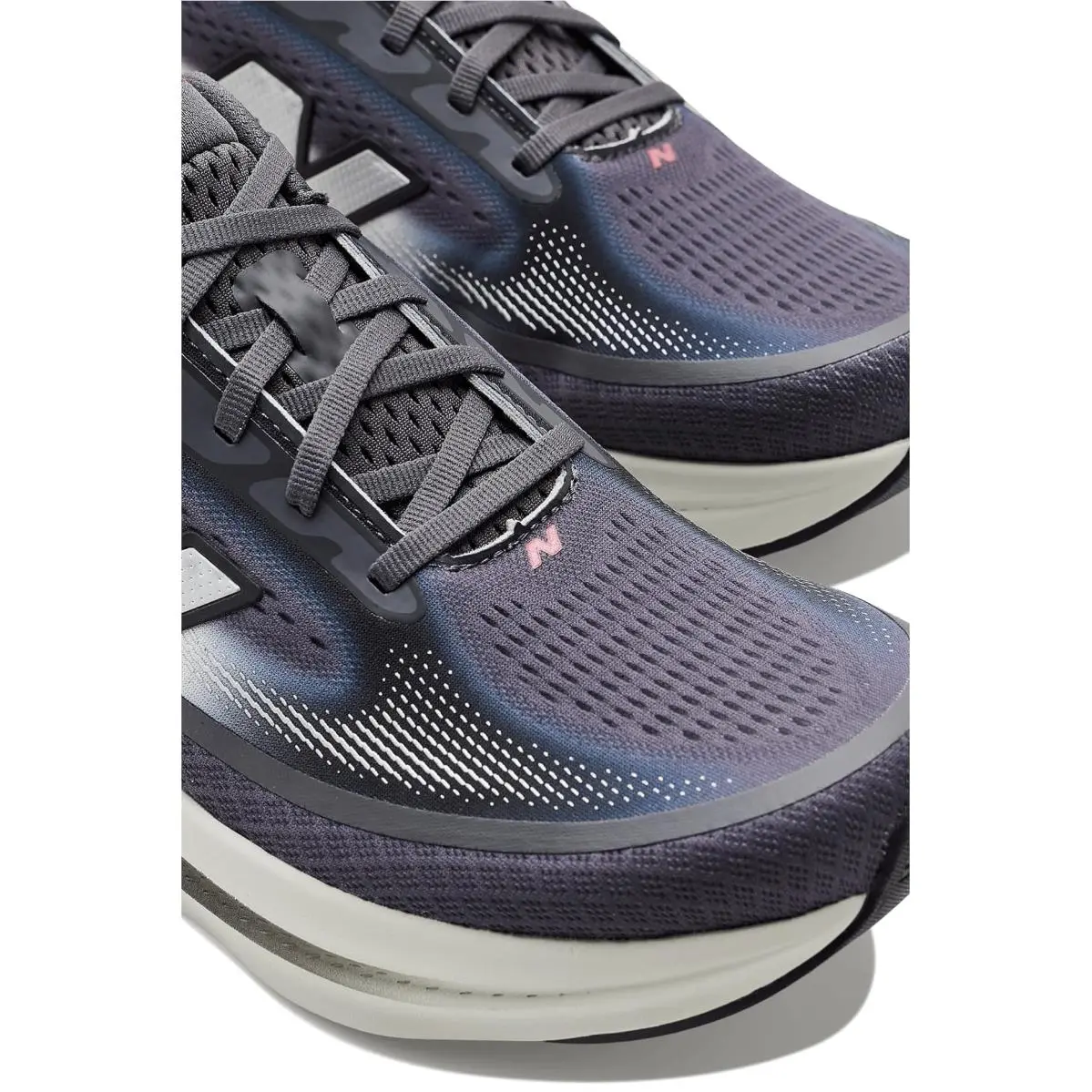 New Balance shoes - Black/NB White 25