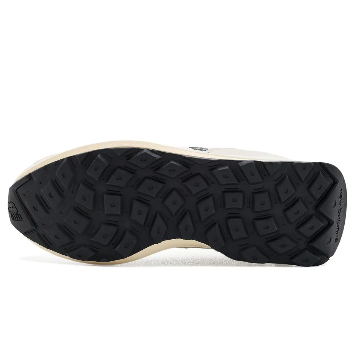 New Balance shoes - Black/Gum 17