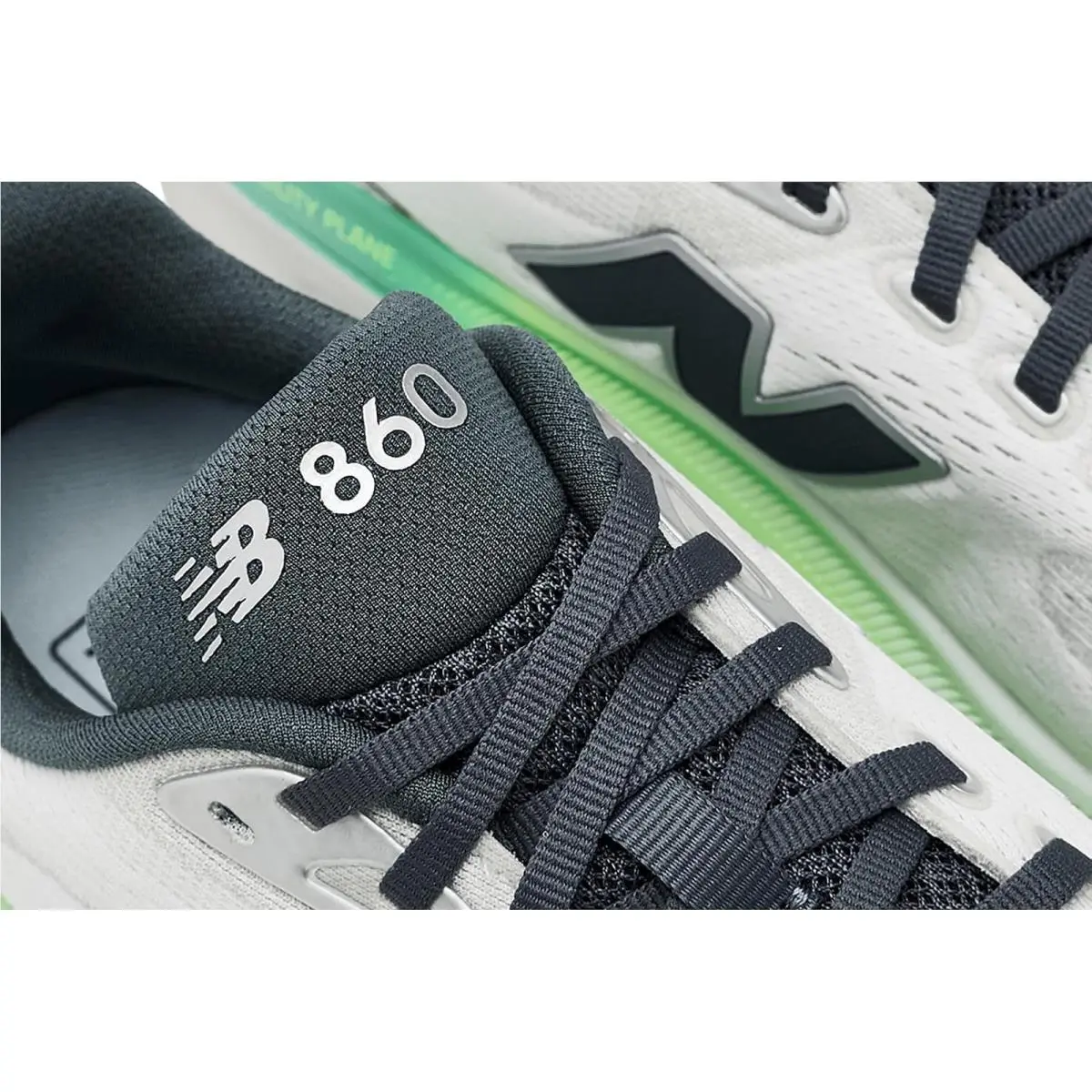 New Balance shoes - Black/Bayberry 32