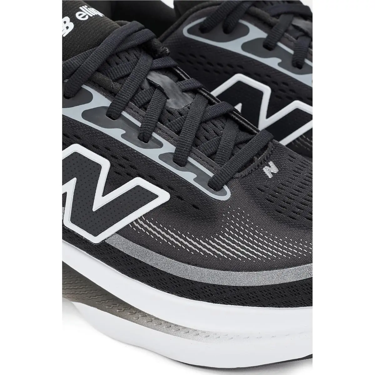 New Balance shoes - Black/Black Metallic 11