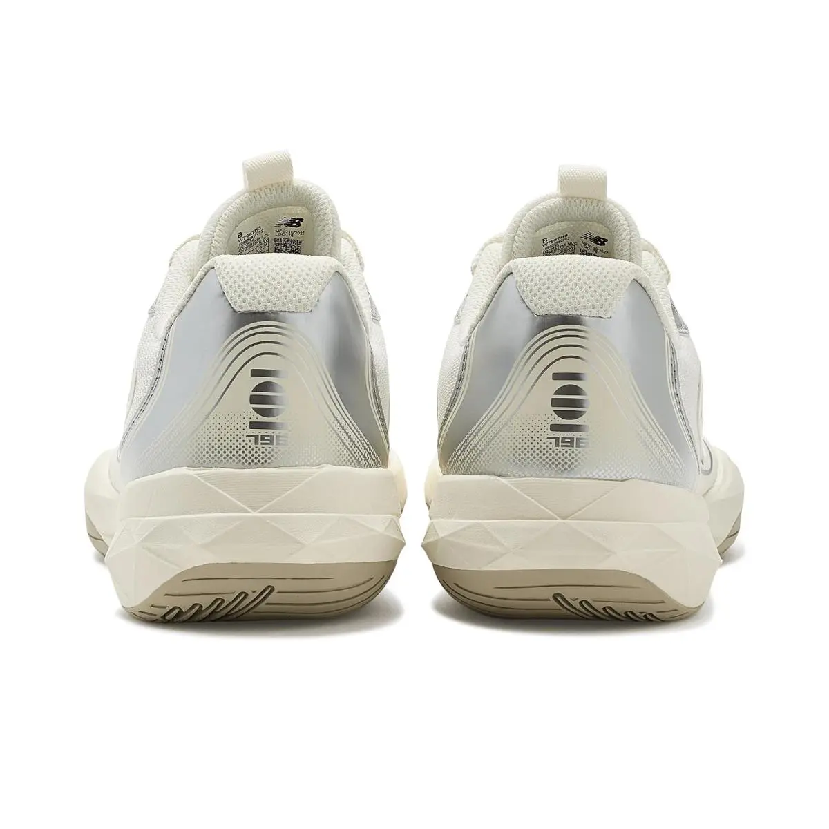 New Balance shoes - Sea Salt/Metallic Silver 5