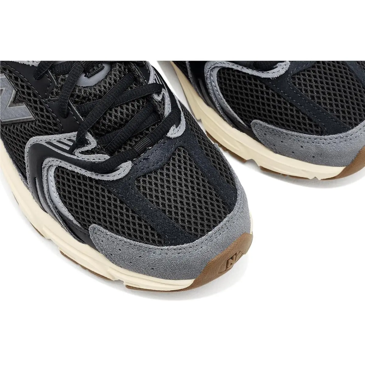 New Balance shoes - Black/Castlerock 11