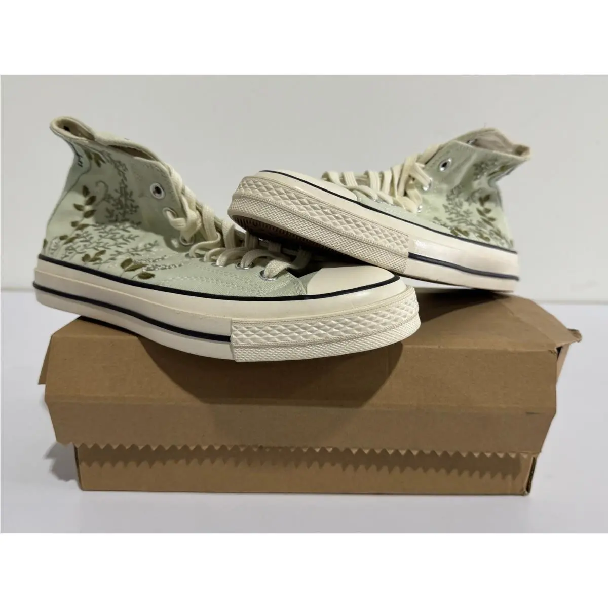 Chuck Taylor All Star Embroidered Sneakers Sage Size M8 W10 018S by Converse