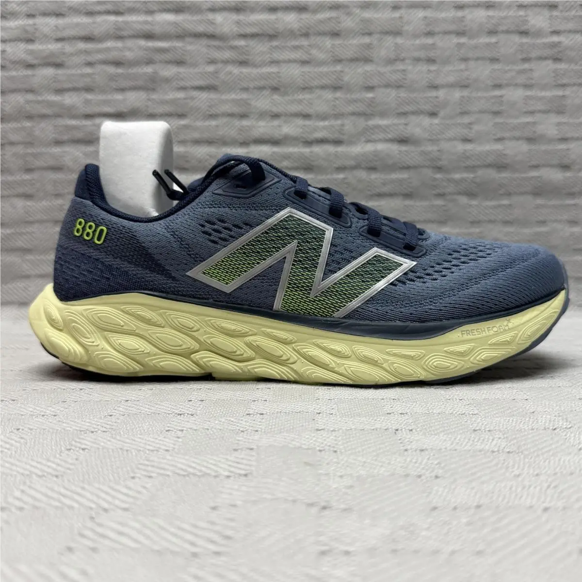 New Balance Fresh Foam X 880v14 Shoes Mens Size 7 Grey Yellow Running