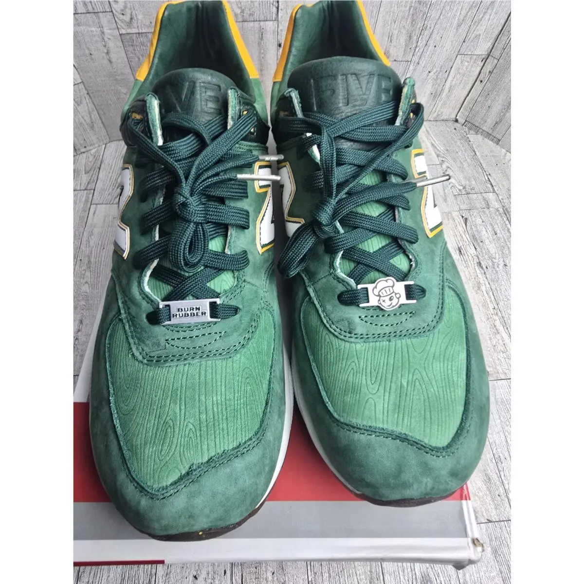 New Balance shoes - Burn Rubber x New Balance 572 - MRT572BR - Green 1