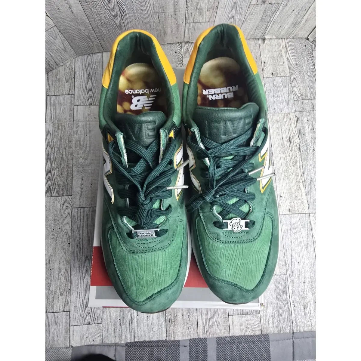 New Balance shoes - Burn Rubber x New Balance 572 - MRT572BR - Green 2