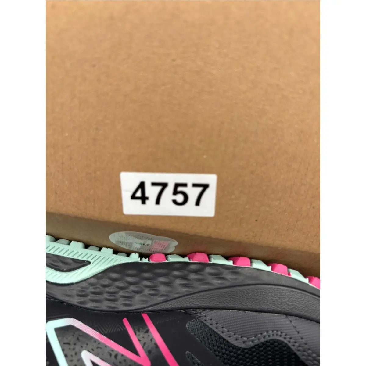 New Balance shoes - New Balance 410v8 - Black 6