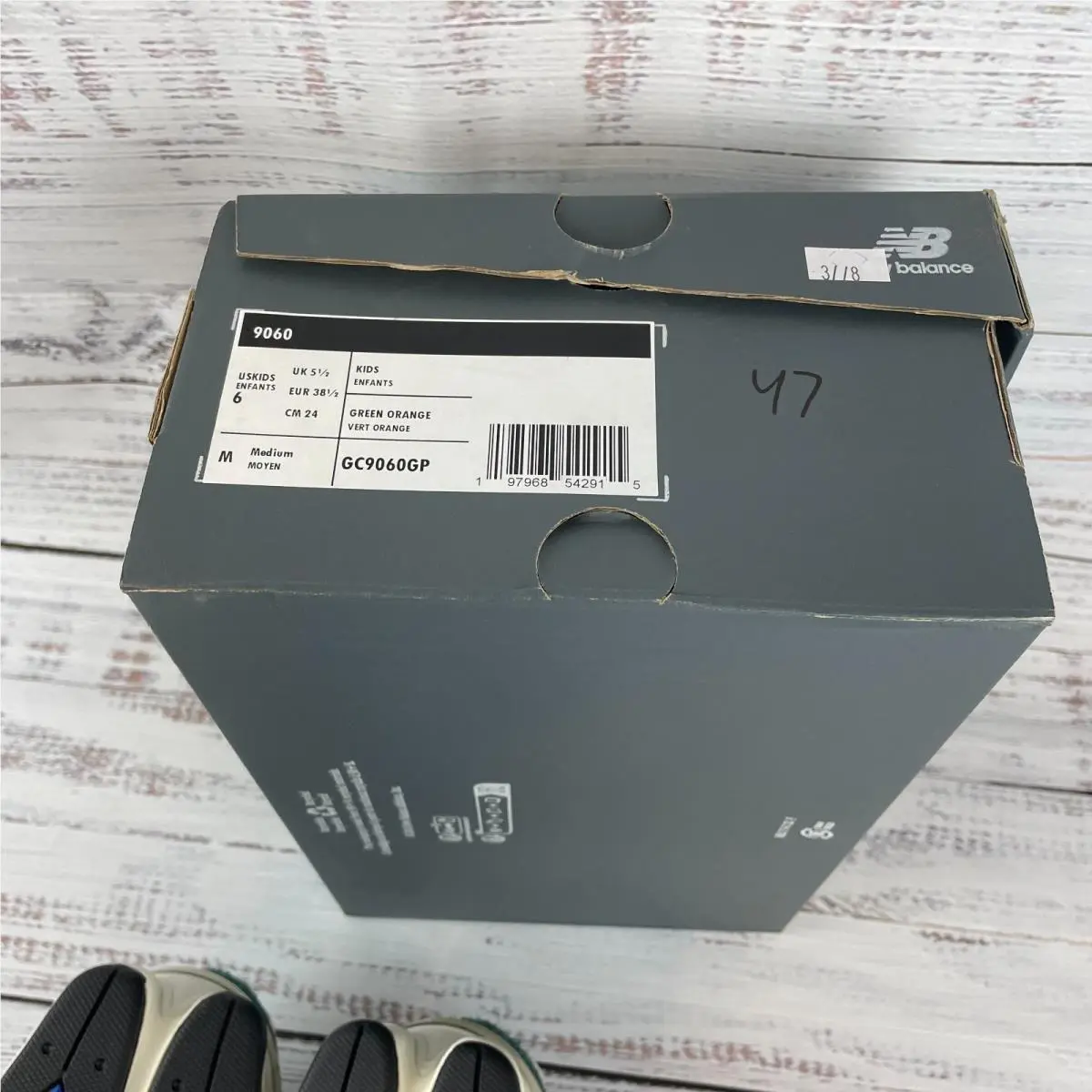 New Balance shoes - New Balance 9060 - W9060JF - Green (UPC: 197968542915) 8