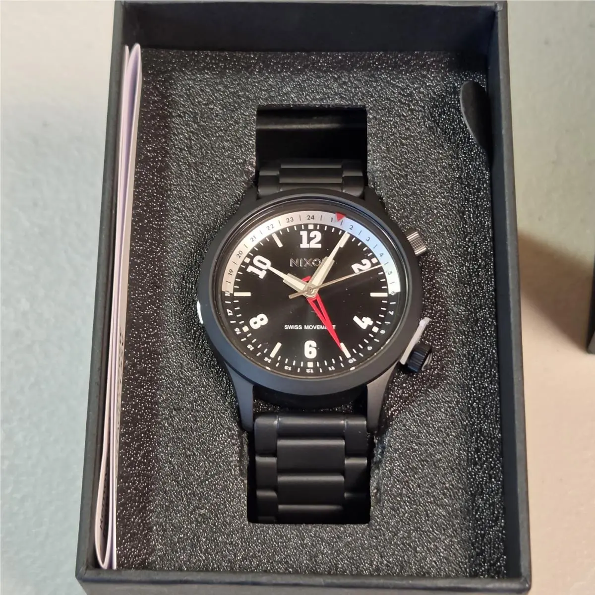 Drifter 40 Gmt Watch Super Black Black Sunray A1422-5288 Swiss Mvmt by Nixon