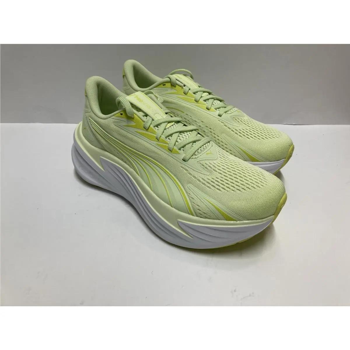 Puma Women`s Maxima Pro Running Shoes Lux Lime Puma White Apple Size 6.5
