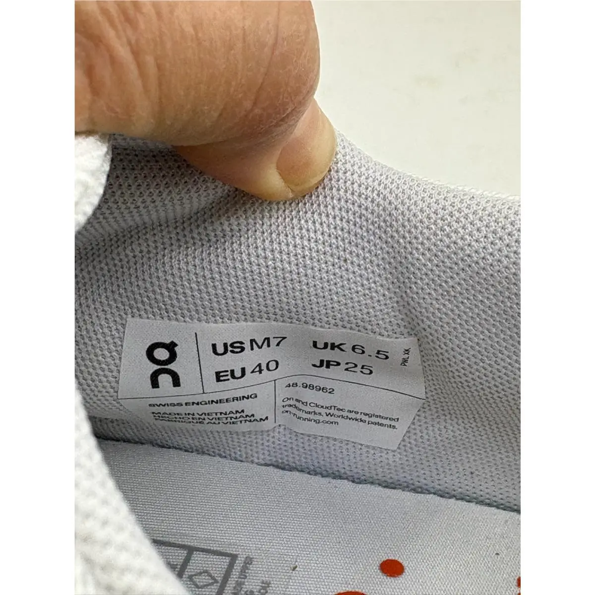 On-Running shoes - On The Roger Advantage - The Roger Advantage - White 18