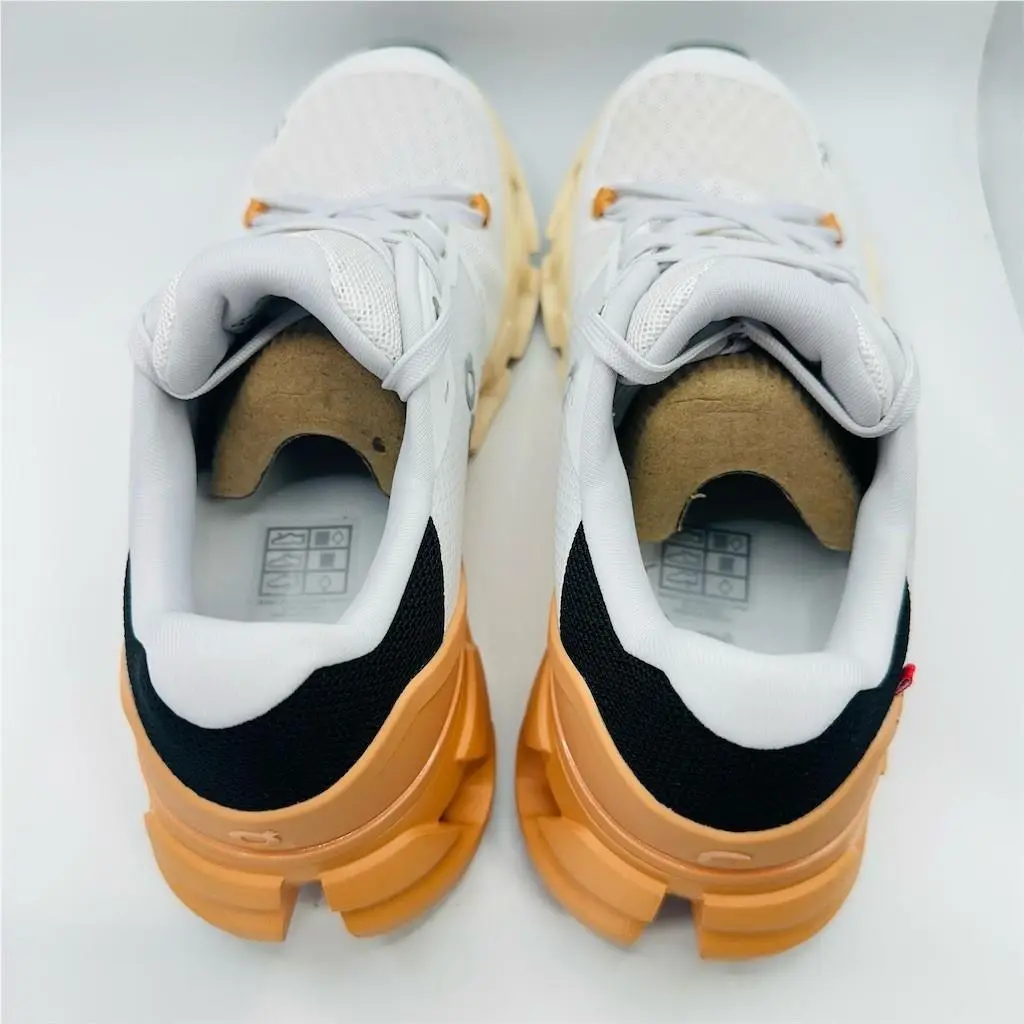 On-Running shoes - Cloudflyer 4 - Cloudflyer - White 3