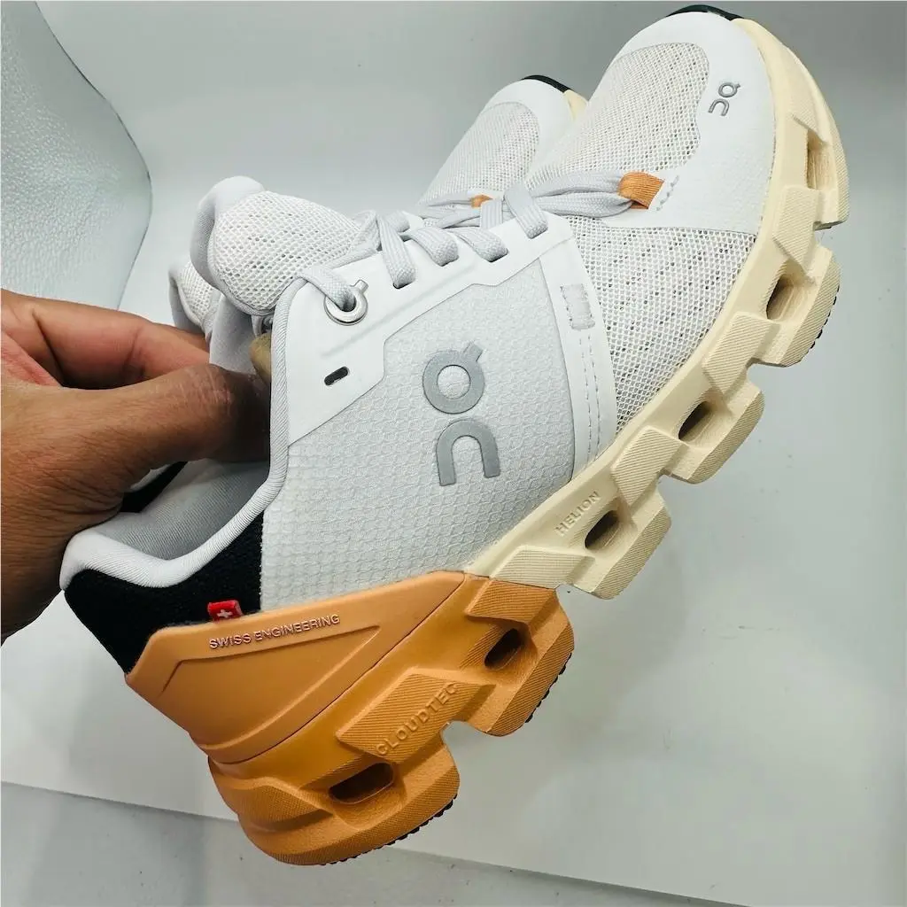 On-Running shoes - Cloudflyer 4 - Cloudflyer - White 10