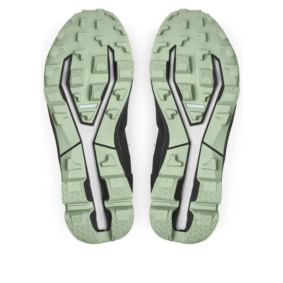 On-Running shoes - White (UPC: 7630440656265) 1