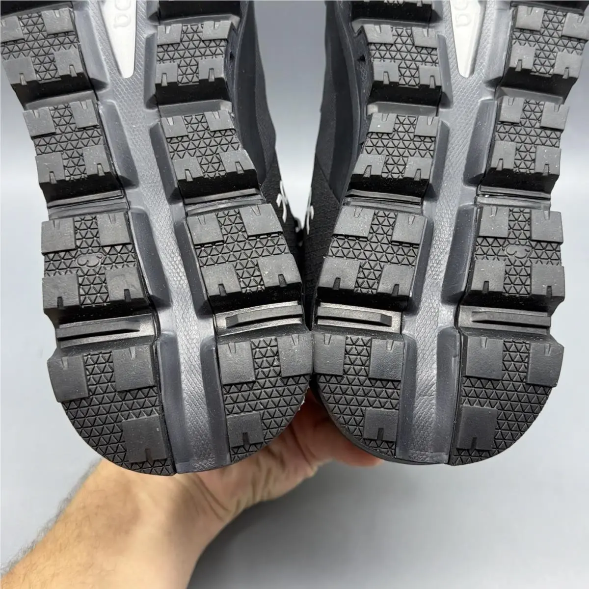 On-Running shoes - Cloudtrax Waterproof - Cloudtrax Waterproof - 3MD10870553 - Black (UPC: 7630419178354) 8