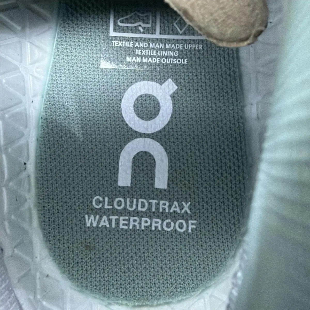 On-Running shoes - Cloudtrax Waterproof - Cloudtrax Waterproof - 3MD10870553 - Black (UPC: 7630419178354) 10