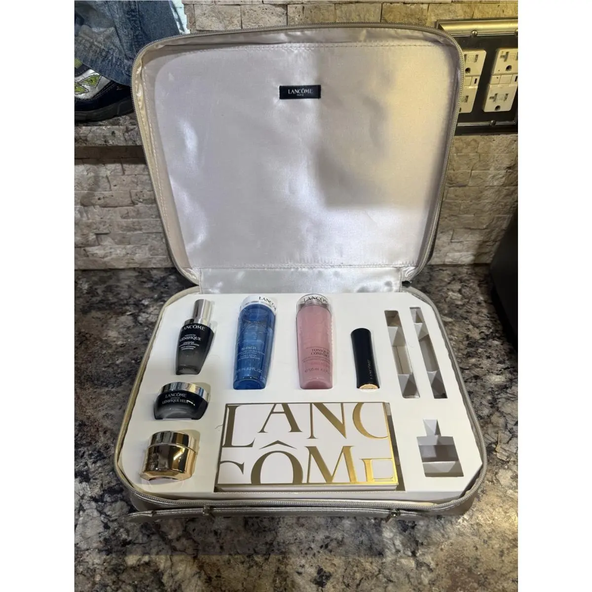 Limited Edition Holiday Beauty Box Gift Set 7 Pieces Included by Lancôme