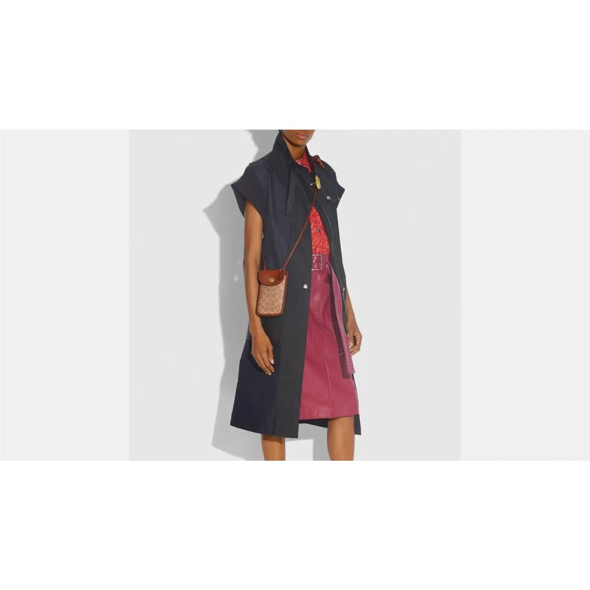 320 Flat Turnlock Phone Crossbody 12 In Signature Canvas Tan Rust Bag by Coach